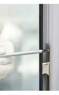 نصب و ریگلاژ در و پنجره دوجداره