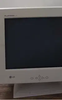 مانیتور LG سالم