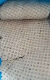 ۲۰۰ کیلو انواع نان خشک تمیز درجه یک وزن پا باسکول