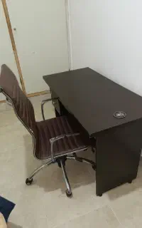 میز اداری با صندلی