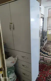 یه عد کمد و یه عدد گاز و فرش