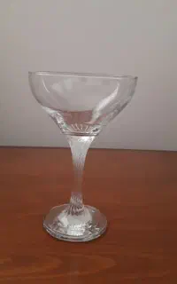 بستنی خوری(گیلاسی)