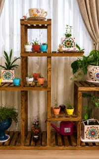 استند چوبی گل و گیاه