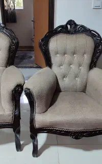 مبل استیل.چوب راش..و محکم وروی چوبها کارشده