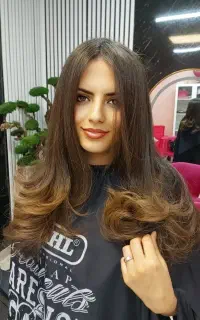 مهری ، متخصص در کوتاهی مو و آموزش