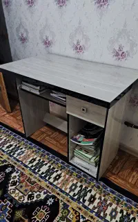 میزتحریر و صندلی گردان