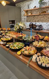 پذیرایی مجالس و میزه مزه و مهمانی‌های منزل و باغ