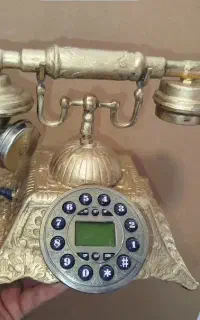 گوشی برنزی سالم