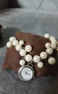 ساعت دستبندی مرواریدی و گردنبند خارجی
