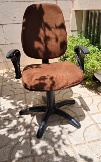 صندلی اداری قابل تنظیم ارتفاع