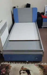 تخت خواب نوجوان