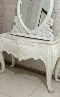 اینه و کنسول اتلیه