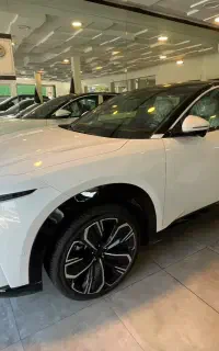 مزدا ez60 تحویل فوری در رنگ بندی