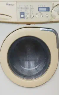 ماشین لبلسشویی سامسونگ ۷ کیلویی سالم به علت جابه