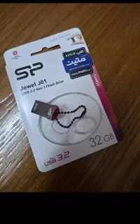فلش۳۲ گیگ سیلیکون پاور سرعت بالا با ضمانت