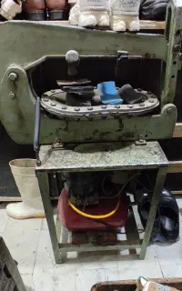 دستگاه پرس کفش