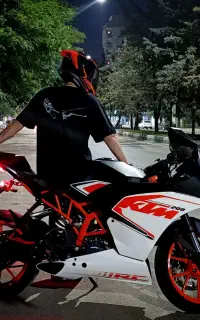ktm rc 200 کی تی ام مدل ۹۹