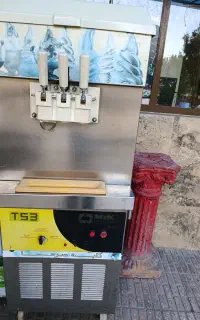 فروش دستگاه بستنی قیفی