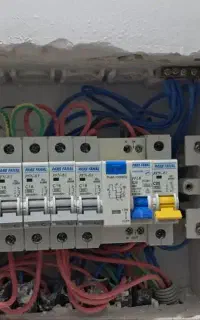 برقکاری صنعتی و ساختمان
