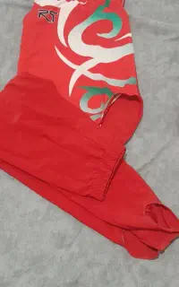 لباس ژیمناستیک در حد نو