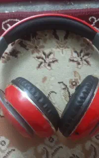 باسلام فروش یک هدفون بلوتوث دارورمخور