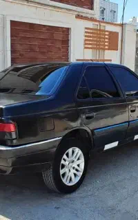پژو 82 مشکی