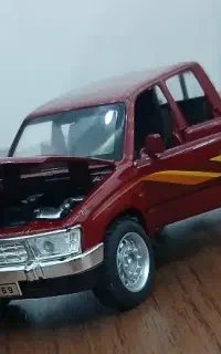 تویوتا هایلوکس فلزی 2400