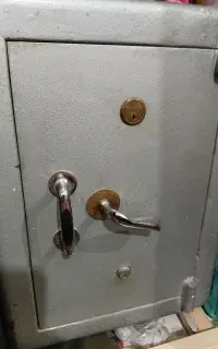 گاو صندوق وسایل خونه