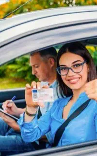 آموزش رانندگی با و بدون گواهینامه باکمترین هزینه