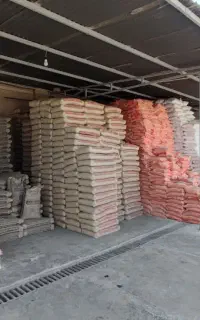 کارگر مصالح ساختمانی