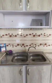 کابینت فلزی درب ام دی اف با سینک و آبچکان در حد نو