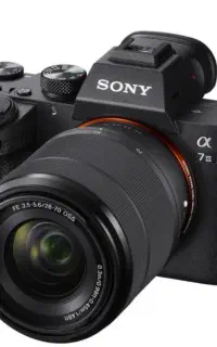 دوربین سونی مدل Alpha A7 III و تجهیزات در حد اکبند
