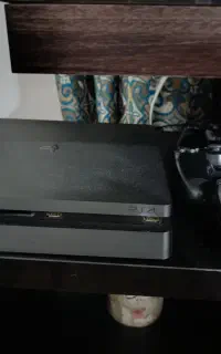 PS4 slim 500G