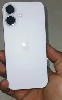 آیفون ۱۶ نرمال سفید