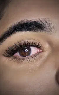 اکستنشن مژه و لیفت ابرو