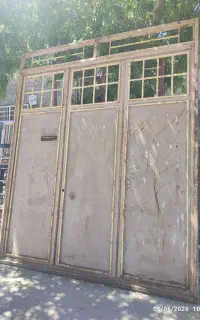 درب حیاط بزرگ، زیبا و روان عرض 260،  ارتفاع 310