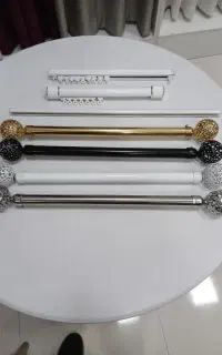 چوب پرده مینیمال، پانچ، ساده و کتیبه