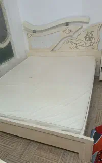 تشک خوشخواب ویک عدد پاتختی