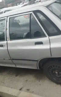 پراید صندوقدار بنزینی نقره ای
