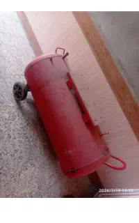 پمپ باد ۱۰۰لیتری برای رنگ کار ها و مکانیکی ها