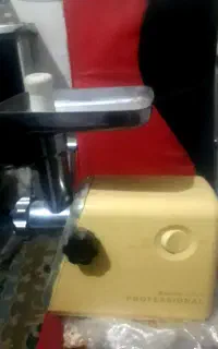 چرخ گوشت ناسیونال ژاپنی