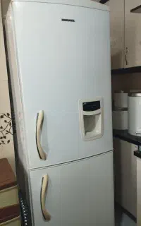 یخچال و فریزر الکترواستیل