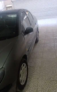 یک دستگاه اس دی تیوفایوv8مدل86