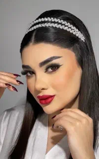 تخفیف ۵۰ درصدی میکاپ و شنیون وکل خدمات زیبایی..
