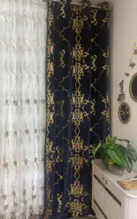 والان پرده مخمل خیلی شیک ب علت جابه جایی