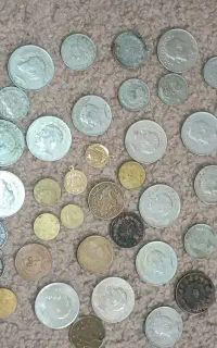 تعدادی سکه کلکسیونی