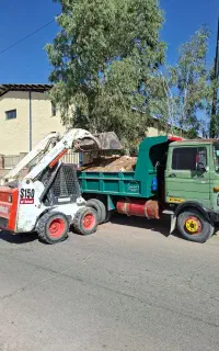 حمل نخاله و خاکبرداری و خاکریزی با بابکت
