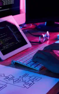 جویای کار تو حوزه کامپیوتر ، طراحی سایت هستم