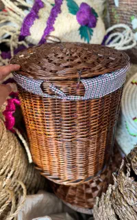 سبد لباس حصیری