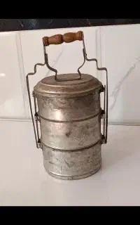 ظرف سه تیکه بسیارقدیمی مسی